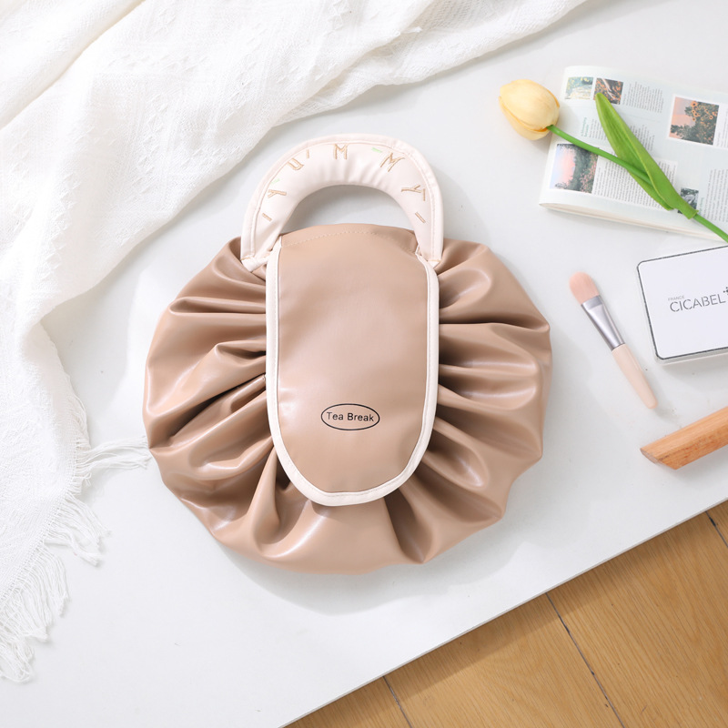https://fulmo-img-server.com/glamcase/40675b94-8eea-47c4-ad52-54be47cad377.jpg