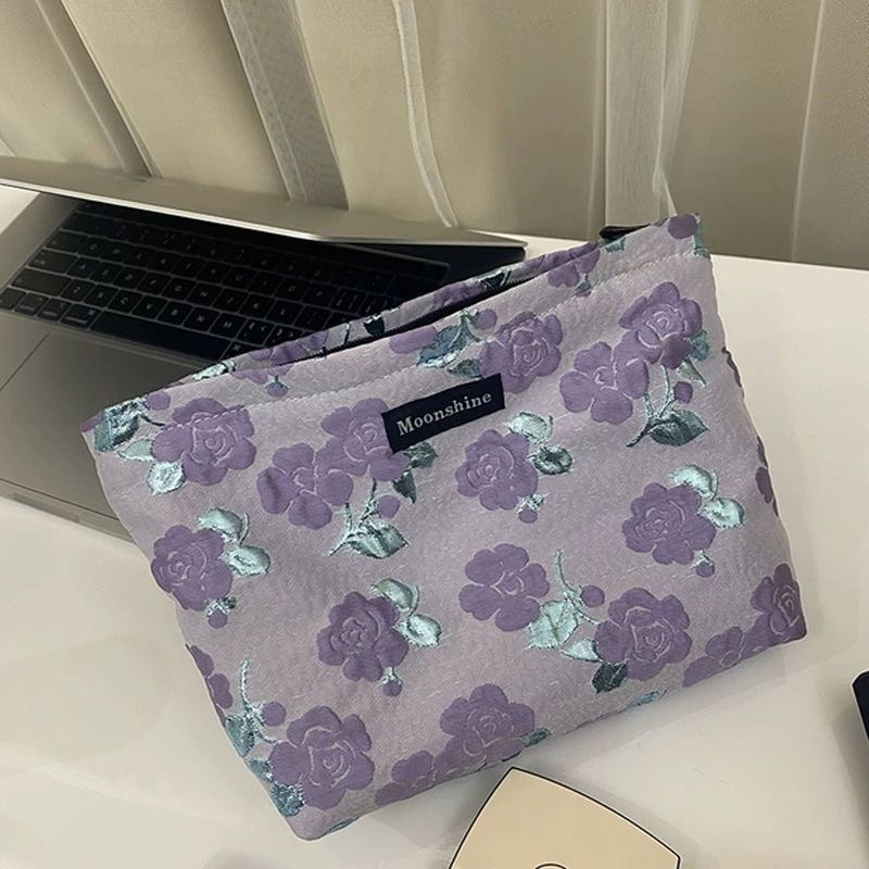 https://fulmo-img-server.com/glamcase/43b775ea-215e-475b-b5fa-33ec6ad61c2e.jpg
