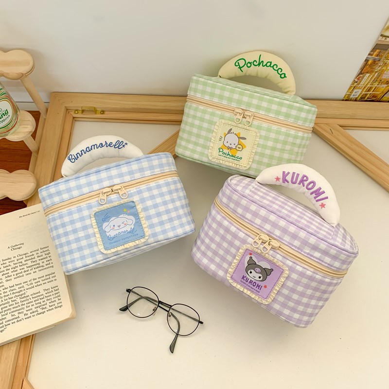 https://fulmo-img-server.com/glamcase/4a03e844-c85d-4d05-b134-25b68a2ec0a4.jpg