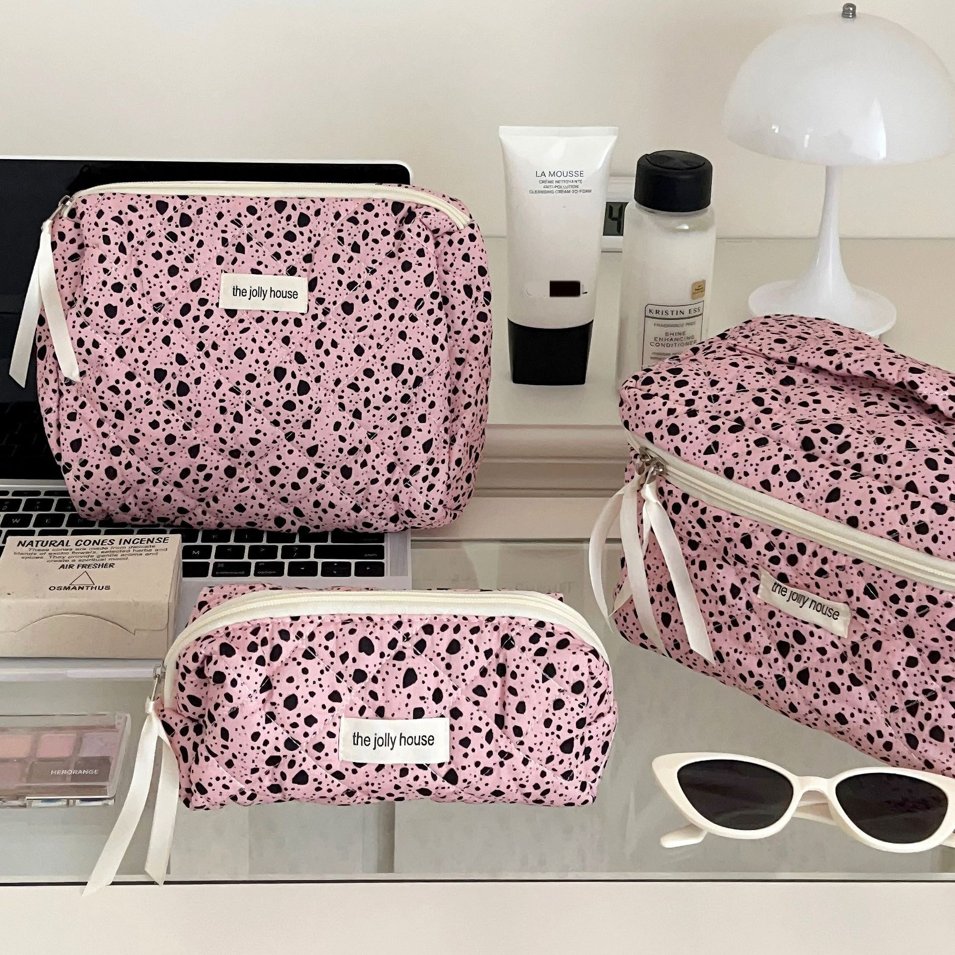 https://fulmo-img-server.com/glamcase/4ab48eb1-a48c-4cfe-9756-ee85883fb459.jpg