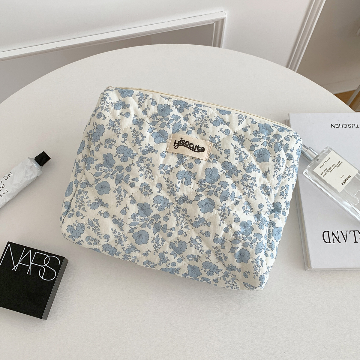https://fulmo-img-server.com/glamcase/4c64f4dd-0be2-461e-a408-4fac873bee9a.jpg
