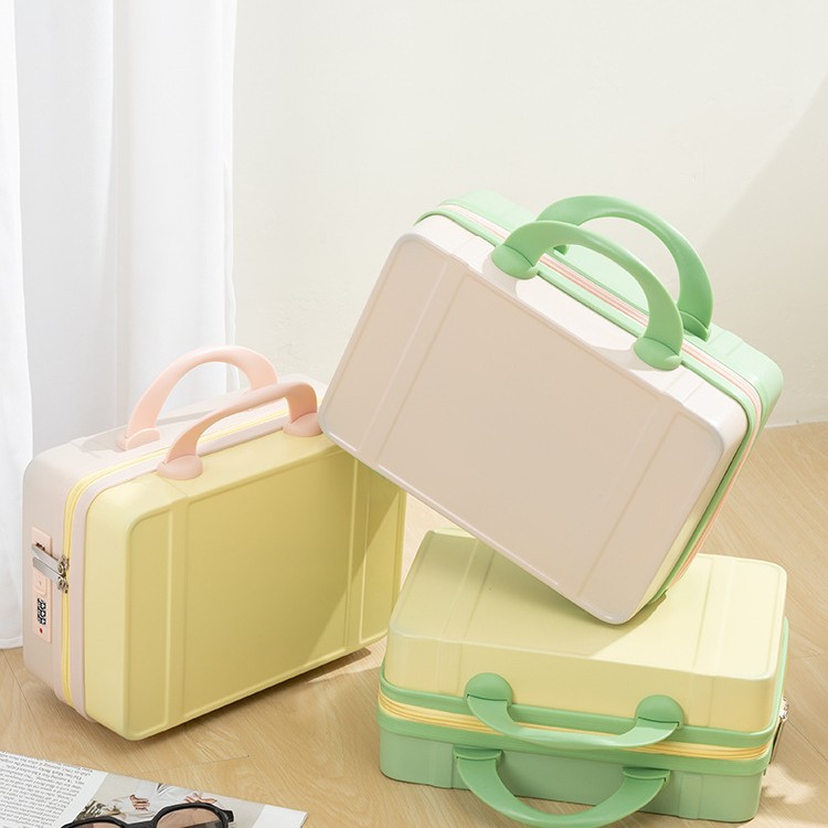 https://fulmo-img-server.com/glamcase/5d9a7a9c-891a-4c5a-bc87-1af22296ee51.jpg