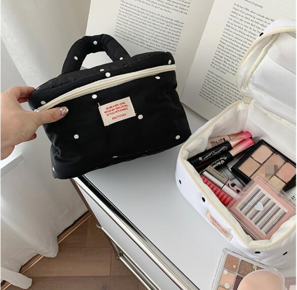 https://fulmo-img-server.com/glamcase/66be60da-50f0-411b-8b11-b8a2e0aa64bd.jpg