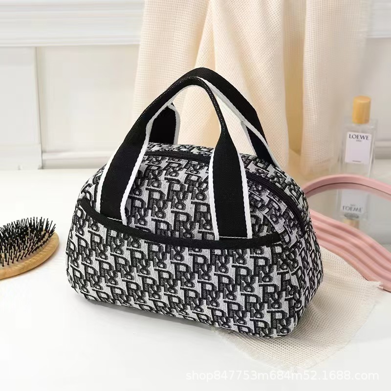 https://fulmo-img-server.com/glamcase/6736d8d8-69e9-4335-86f9-cd5b7b97ef33.jpg