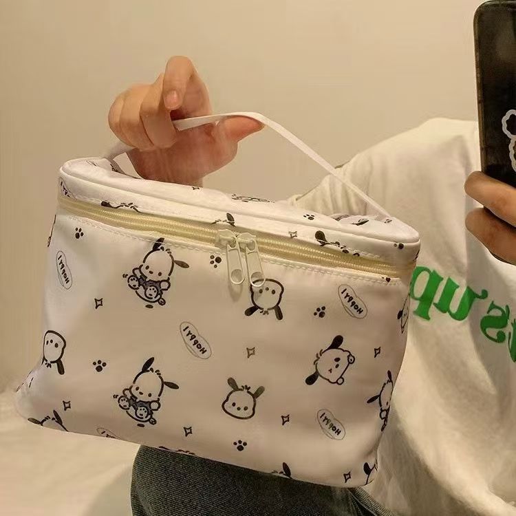 https://fulmo-img-server.com/glamcase/7fe72f7c-da6b-419a-b9e5-d005777dffcb.jpg