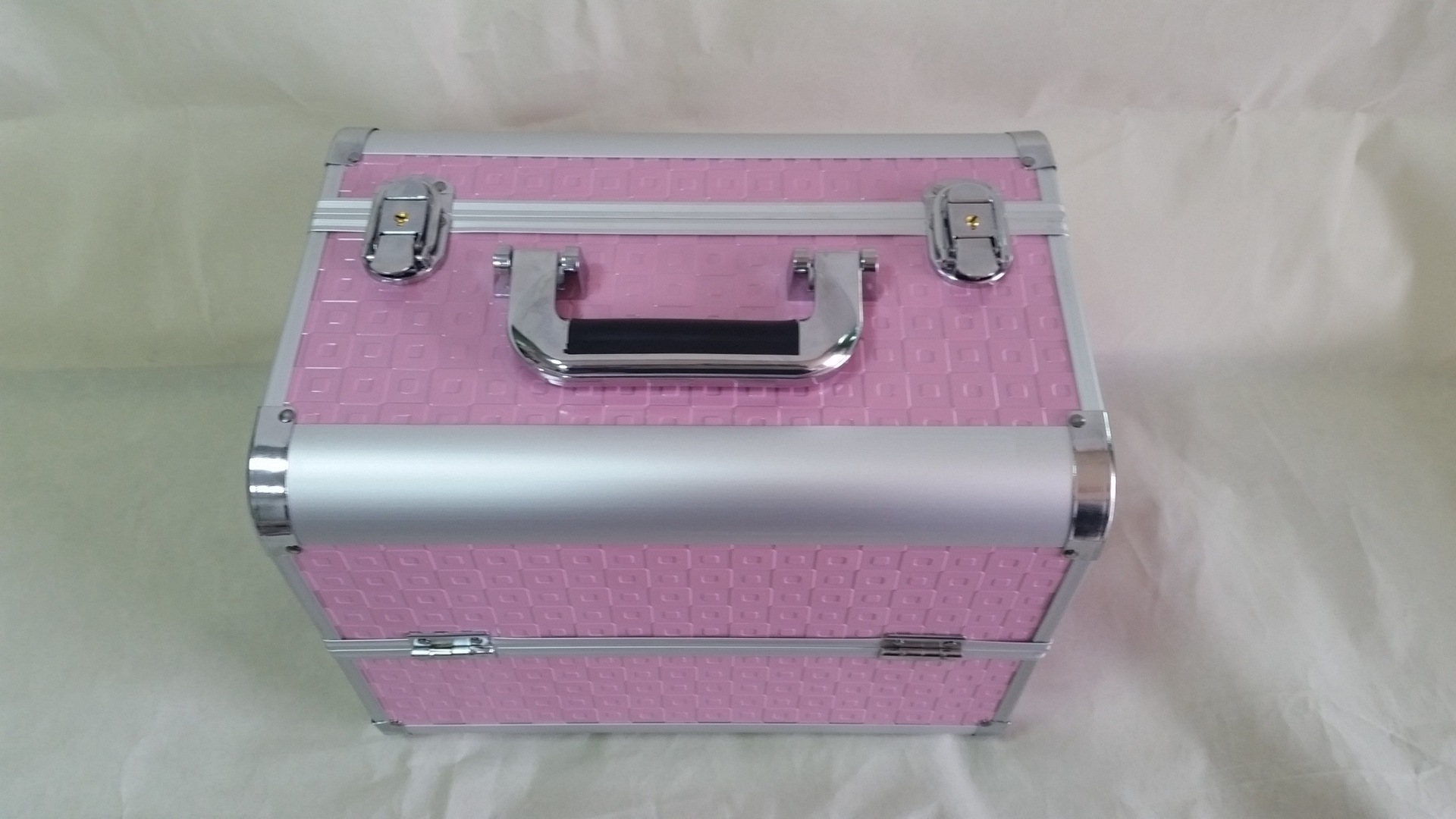 https://fulmo-img-server.com/glamcase/828627bf-f658-4f0a-84a4-2dfe3a5d108a.jpg