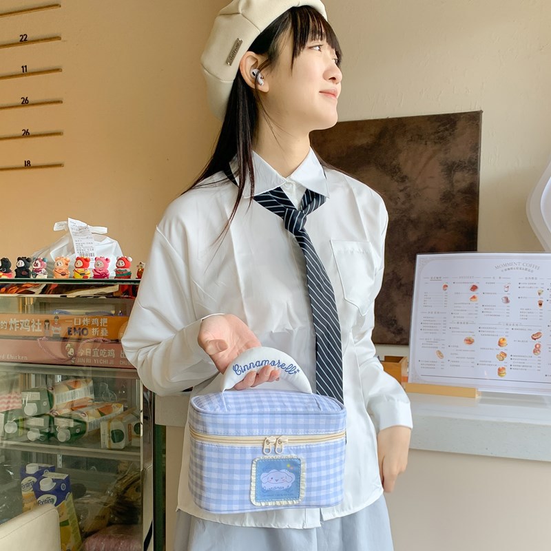 https://fulmo-img-server.com/glamcase/84c548f5-2628-4201-b23f-19d82f752835.jpg