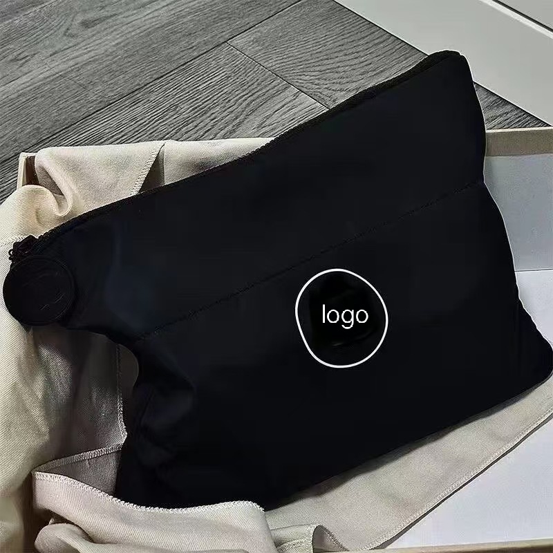 https://fulmo-img-server.com/glamcase/9bc79ede-a037-40dc-908c-c2dd0183dc05.jpg