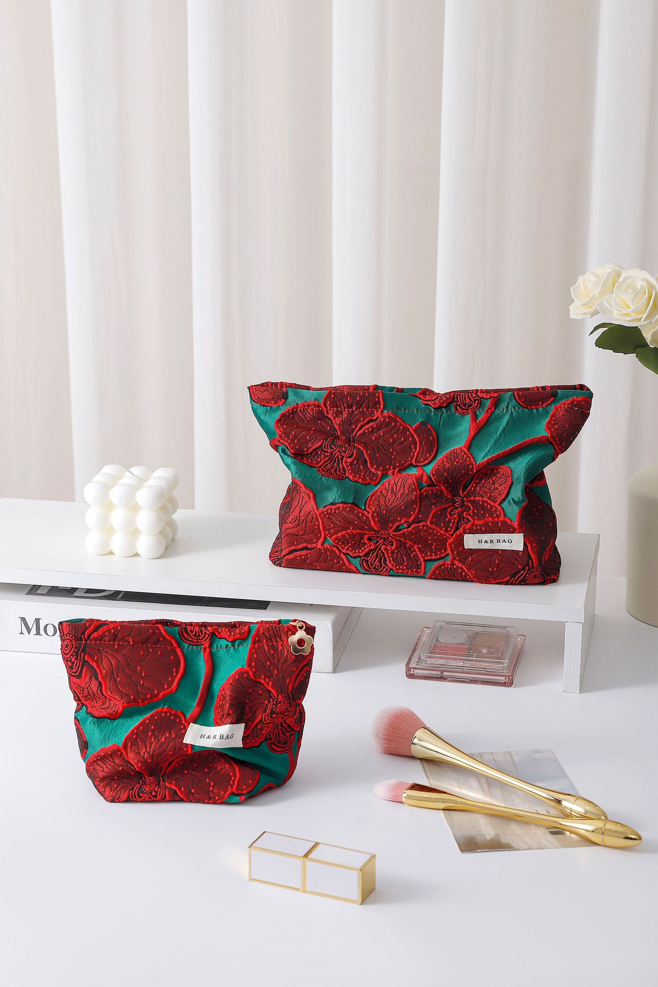 https://fulmo-img-server.com/glamcase/afc5cf21-52d8-4375-8c39-94738c6e8f78.jpg