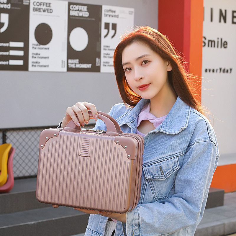 https://fulmo-img-server.com/glamcase/b5352805-c4ac-4229-acdb-582441c40d20.jpg