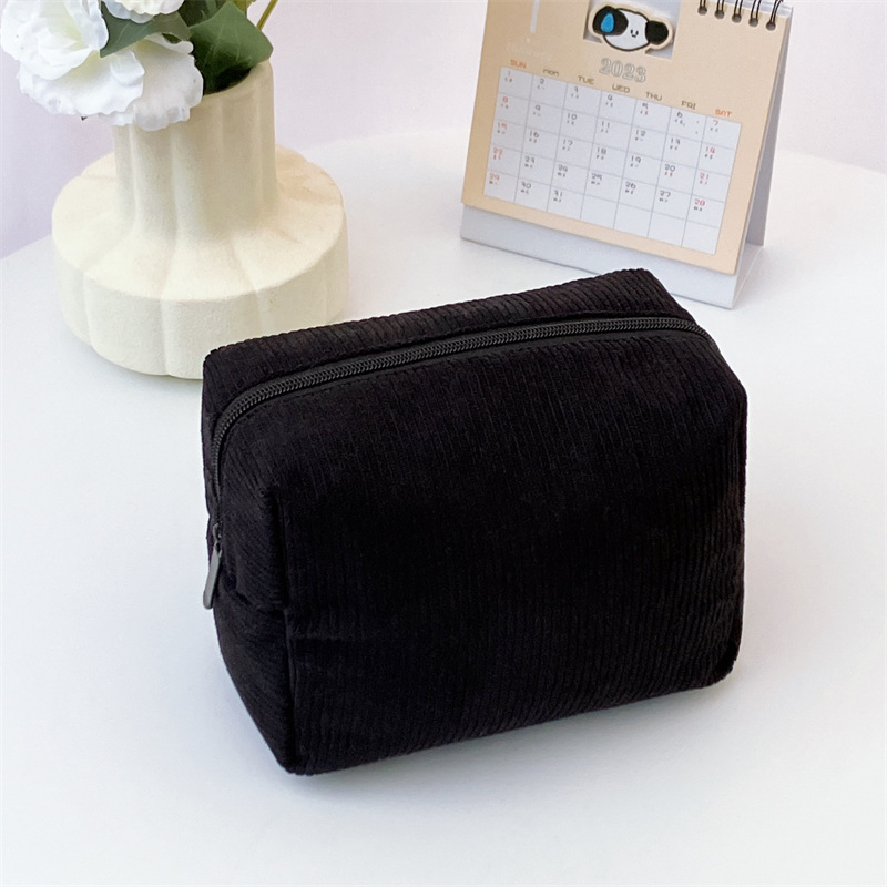 https://fulmo-img-server.com/glamcase/b5d842c5-dbf8-4037-ae85-fa6752c8a1b8.jpg