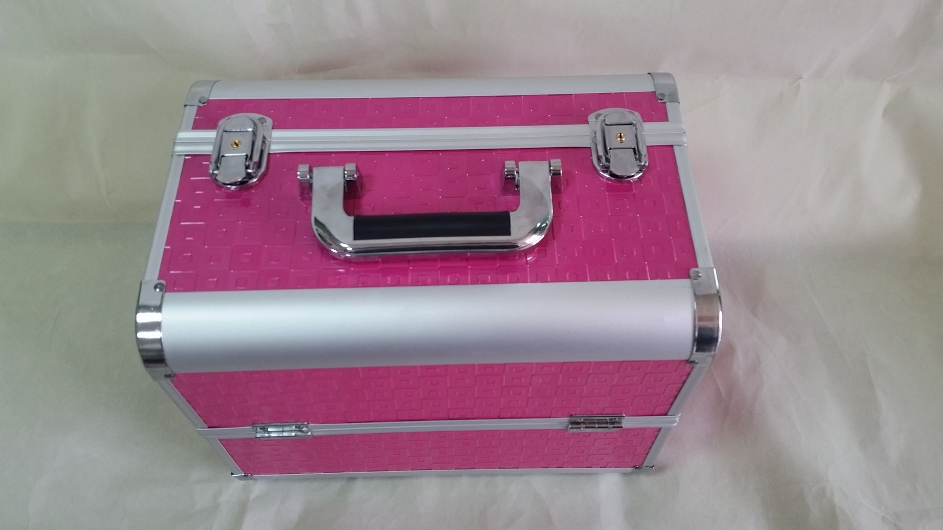 https://fulmo-img-server.com/glamcase/bcda69cd-1b07-4ec0-8ec7-1bd4de39be4b.jpg