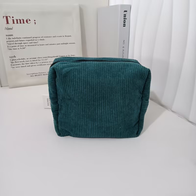 https://fulmo-img-server.com/glamcase/d0f21d49-1c35-4bbe-9f16-cb8ba87f6c14.jpg