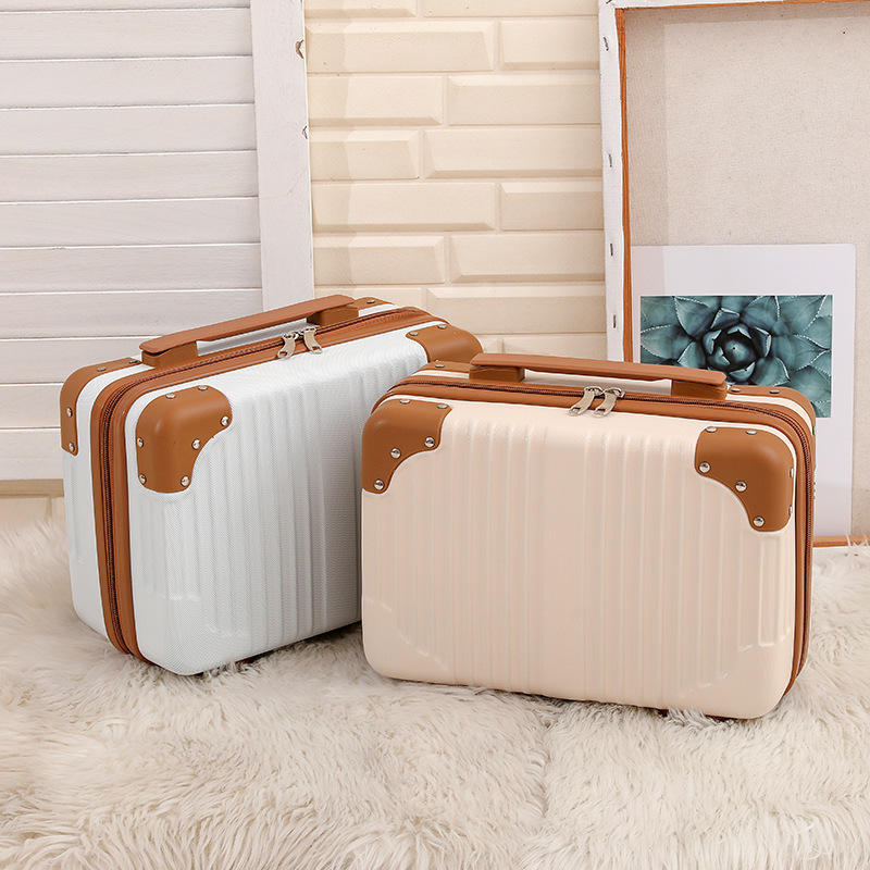https://fulmo-img-server.com/glamcase/d3a49fbe-0c90-4858-9ff8-27d5c16bc48b.jpg