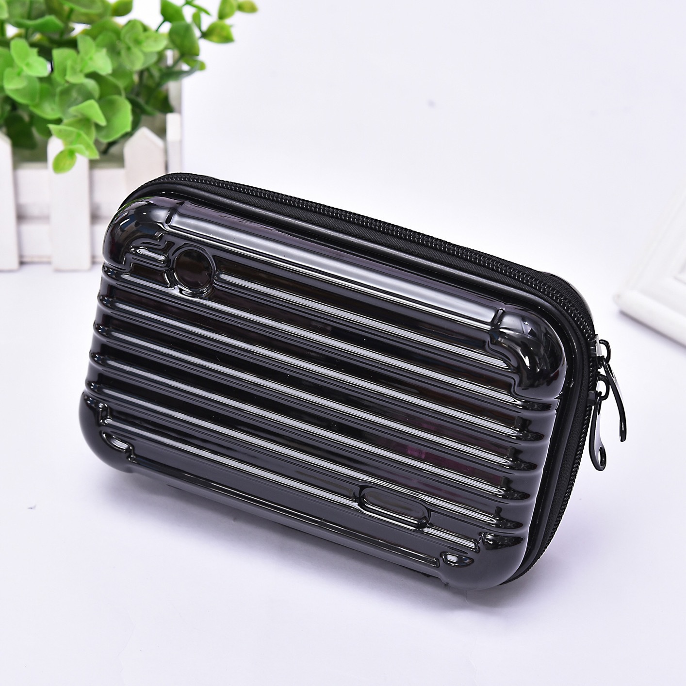 https://fulmo-img-server.com/glamcase/e3df1633-1078-4a03-b746-03f8bb56fa80.jpg