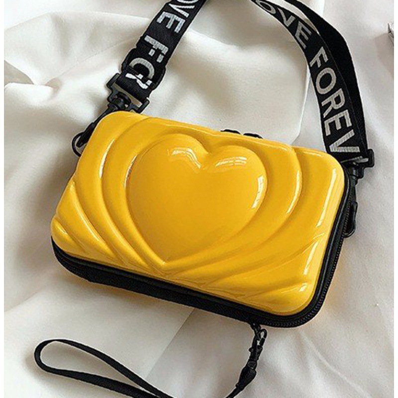 https://fulmo-img-server.com/glamcase/ebd5a60a-16a0-4645-bfc0-faf6dbc74987.jpg