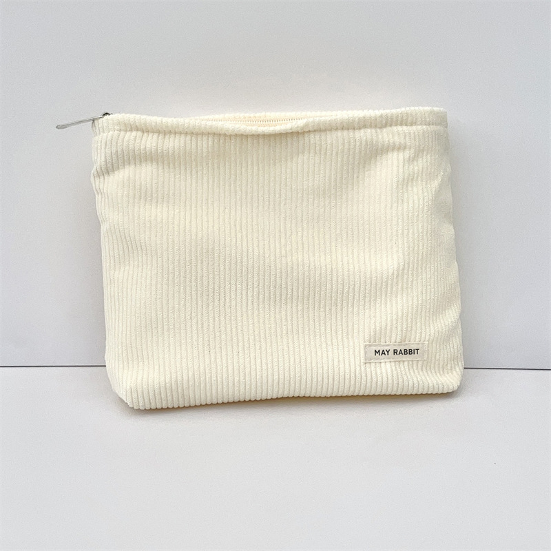 https://fulmo-img-server.com/glamcase/f01299a2-98ed-42a1-a4d2-52f728e14673.jpg