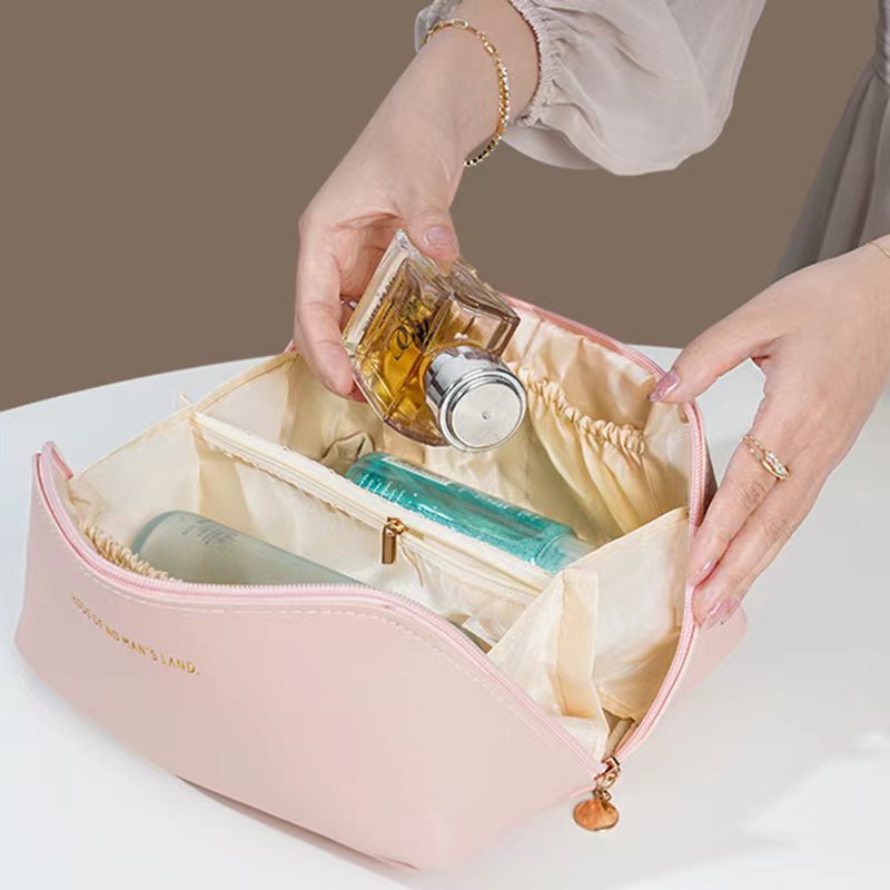 https://fulmo-img-server.com/glamcase/faab5381-483f-4a69-92eb-6a0434cb1750.jpg