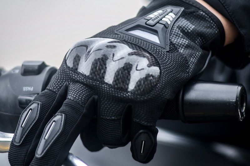 バイク　グローブ 炭素繊維プロテクター付き電熱バイクグローブ全指タイプ