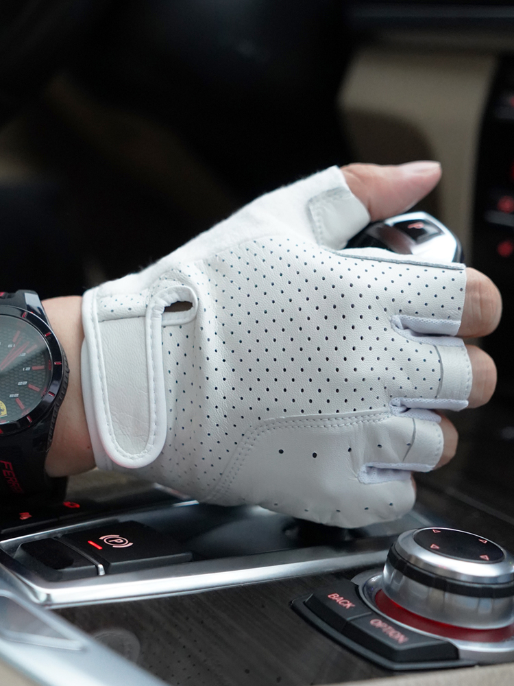 バイク　グローブ 通気性抜群ハーフフィンガーグローブ