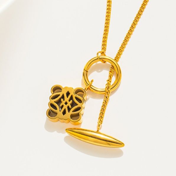 金 ネックレス 繊細透かし模様チャーム付きトグル式ネックレス