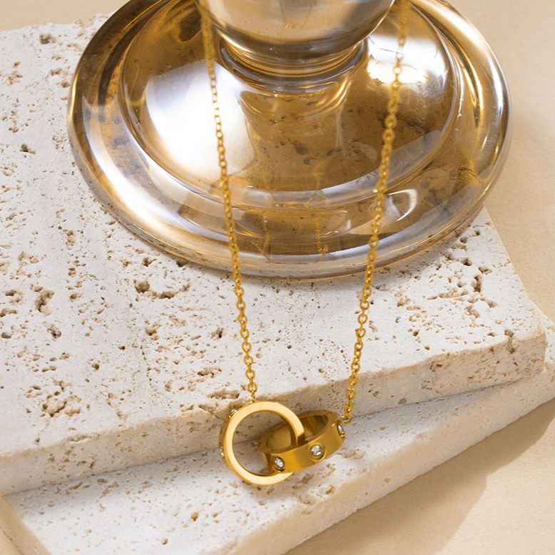 金 ネックレス 二重輪モチーフ輝石装飾ネックレス
