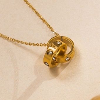 金 ネックレス 二重輪モチーフ輝石装飾ネックレス