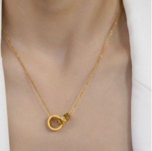 金 ネックレス 二重輪モチーフ輝石装飾ネックレス