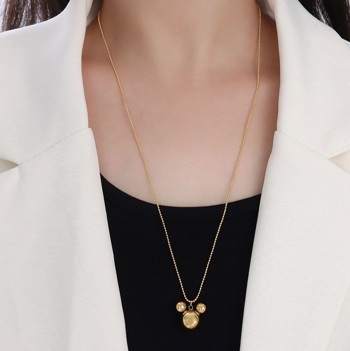 金 ネックレス 二重層重ね付け風丸型チャーム付きネックレス