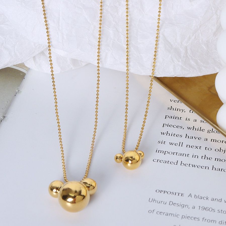 金 ネックレス 二重層重ね付け風丸型チャーム付きネックレス