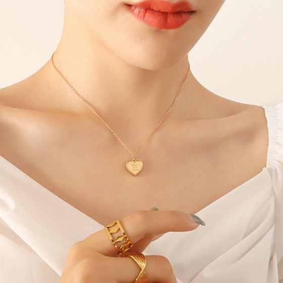 金 ネックレス ハート型チャーム付き華奢チェーンネックレス