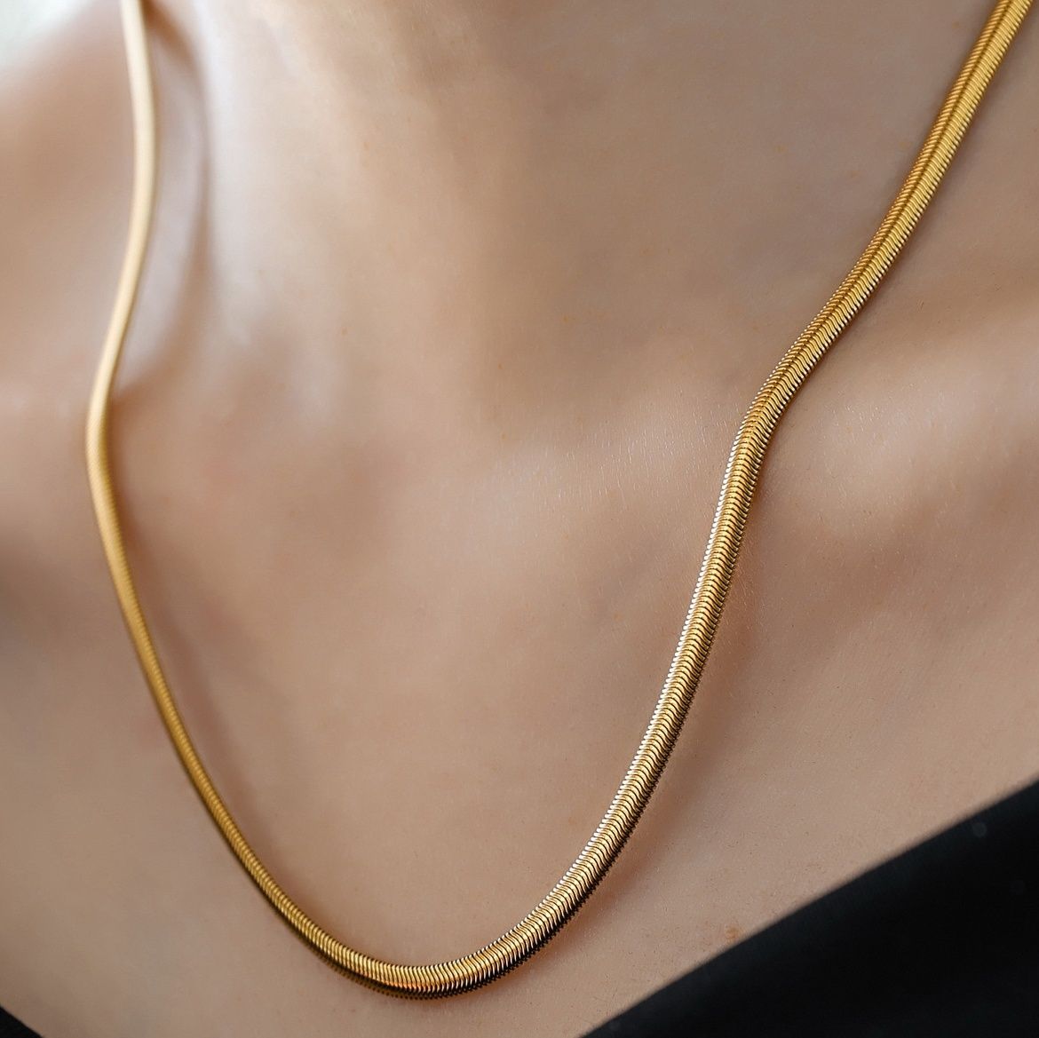 金 ネックレス 十八金蛇腹チェーン華奢レイヤードネックレス
