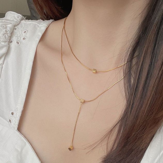 金 ネックレス 華奢な二連重ね付け風菱形モチーフネックレス