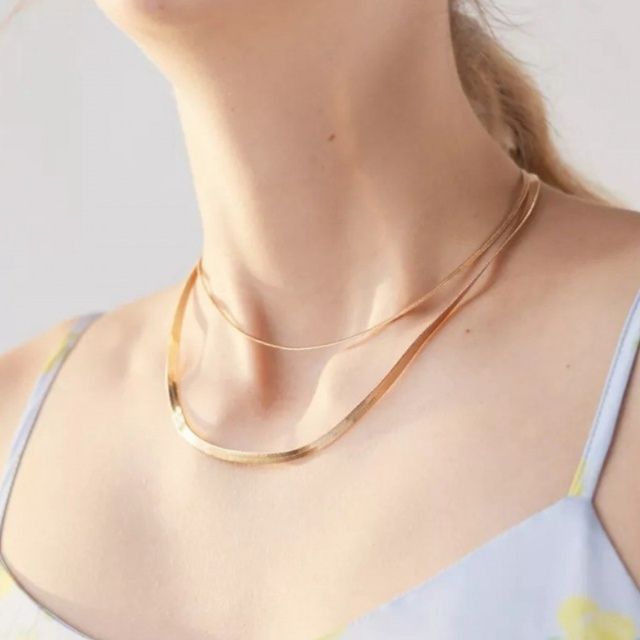 金 ネックレス 蛇骨チェーン 重ね付け風 短め首飾り
