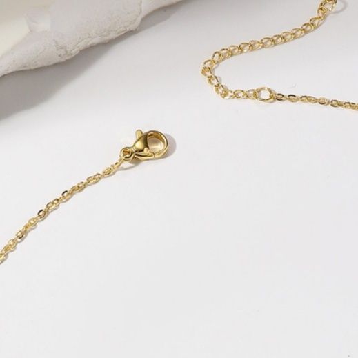 金 ネックレス 立方体モチーフ輝石付き華奢チェーンネックレス