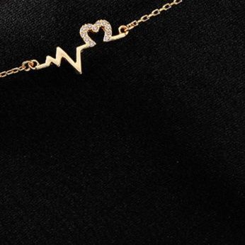 金 ネックレス 心電図ハートモチーフ華奢チェーンネックレス