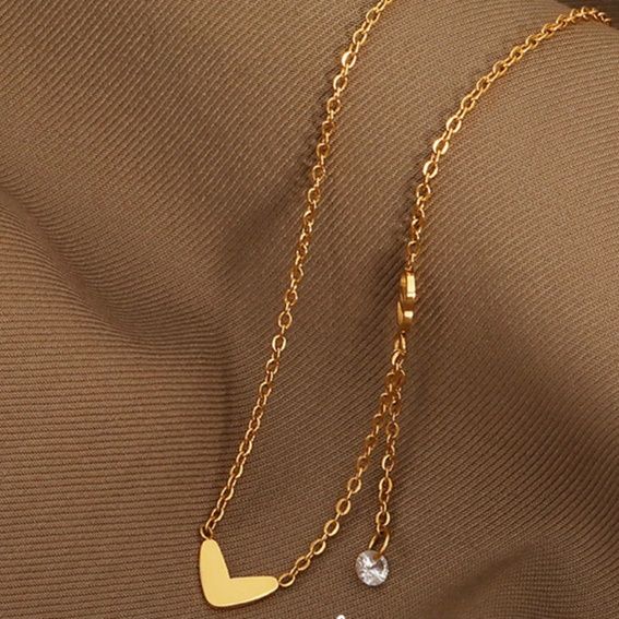 金 ネックレス 小さなハートと揺れる雫の二連デザイン