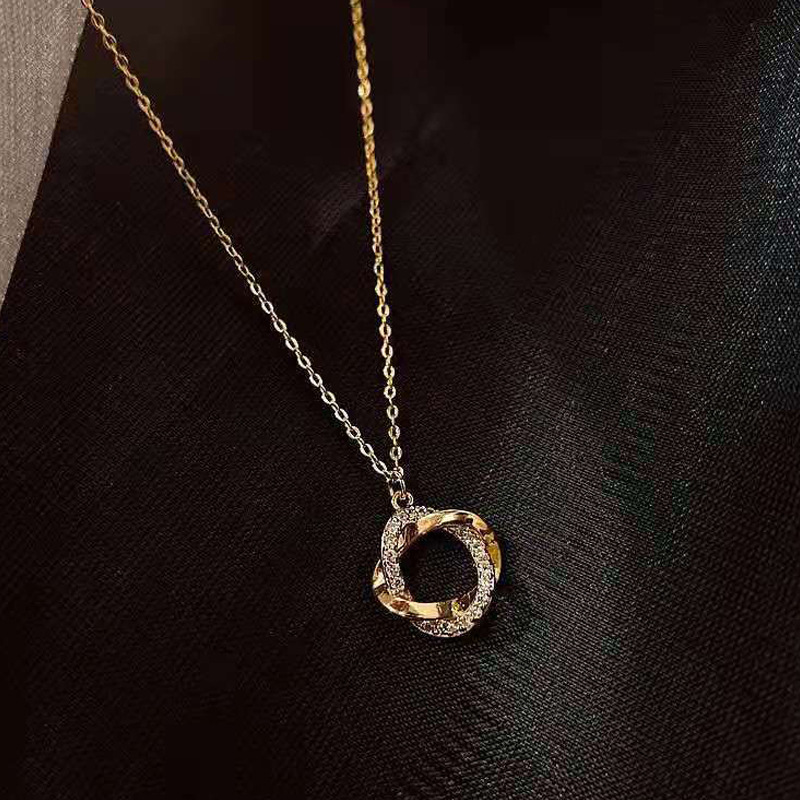 金 ネックレス ツイストサークルモチーフ華奢チェーンネックレス