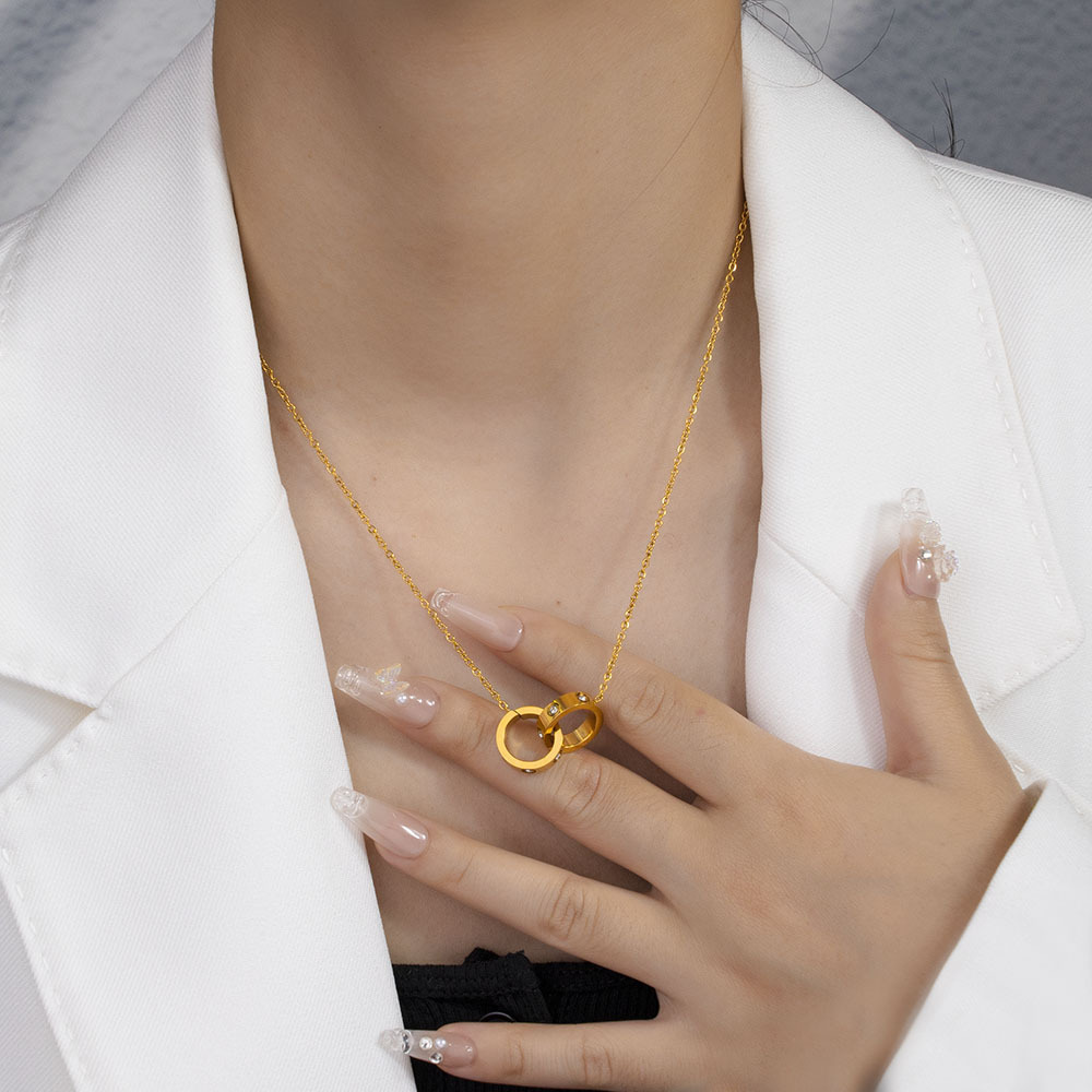 金 ネックレス 二重輪モチーフ輝石装飾ネックレス