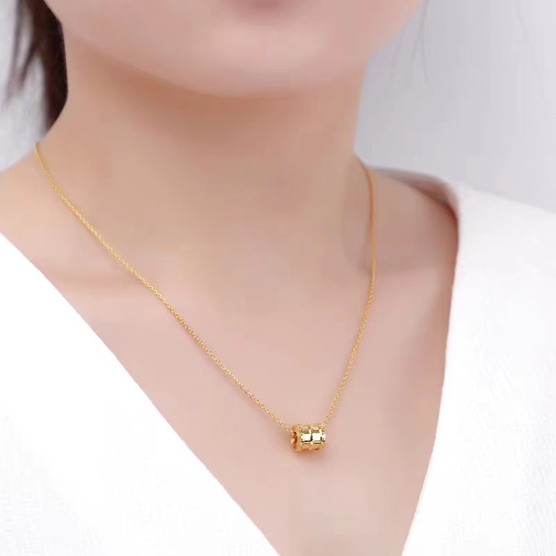 ゴールドネックレス シンプル筒型チャームネックレス