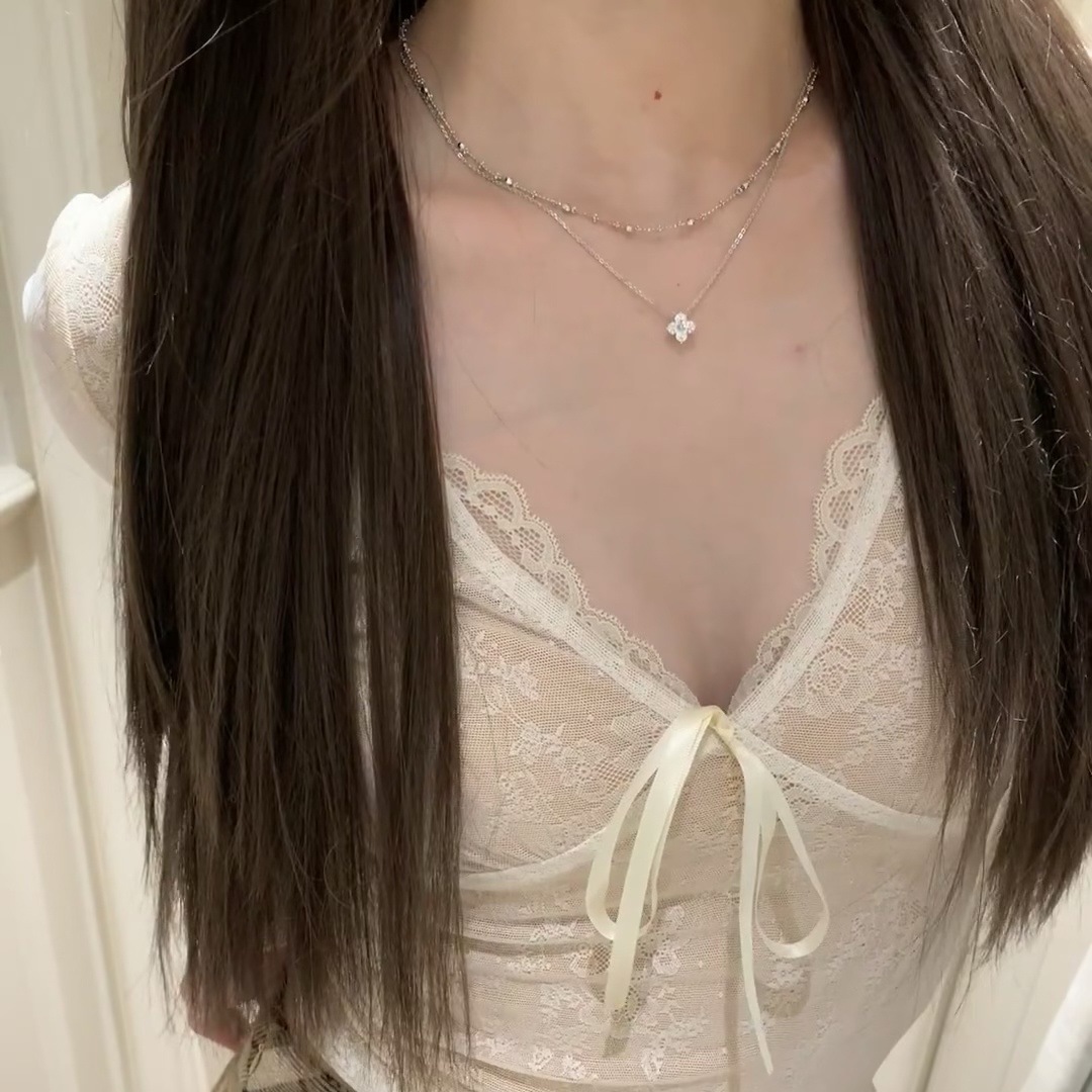 金 ネックレス 小粒ダイヤ四葉クローバーネックレス