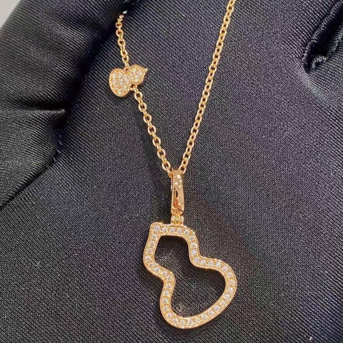 ゴールドネックレス ハート型クリスタルネックレス