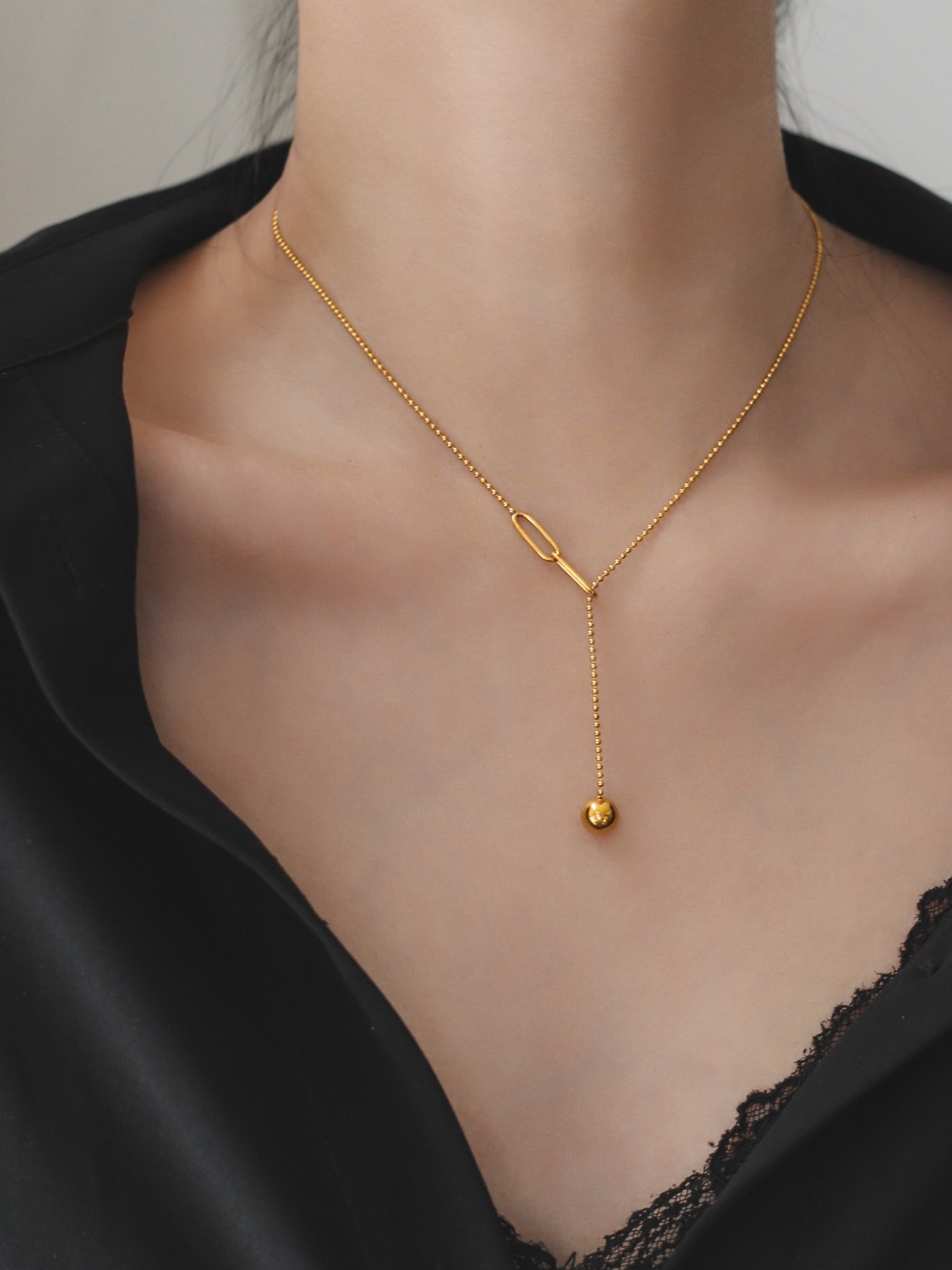金 ネックレス 楕円モチーフ球玉ドロップ調節可能ネックレス