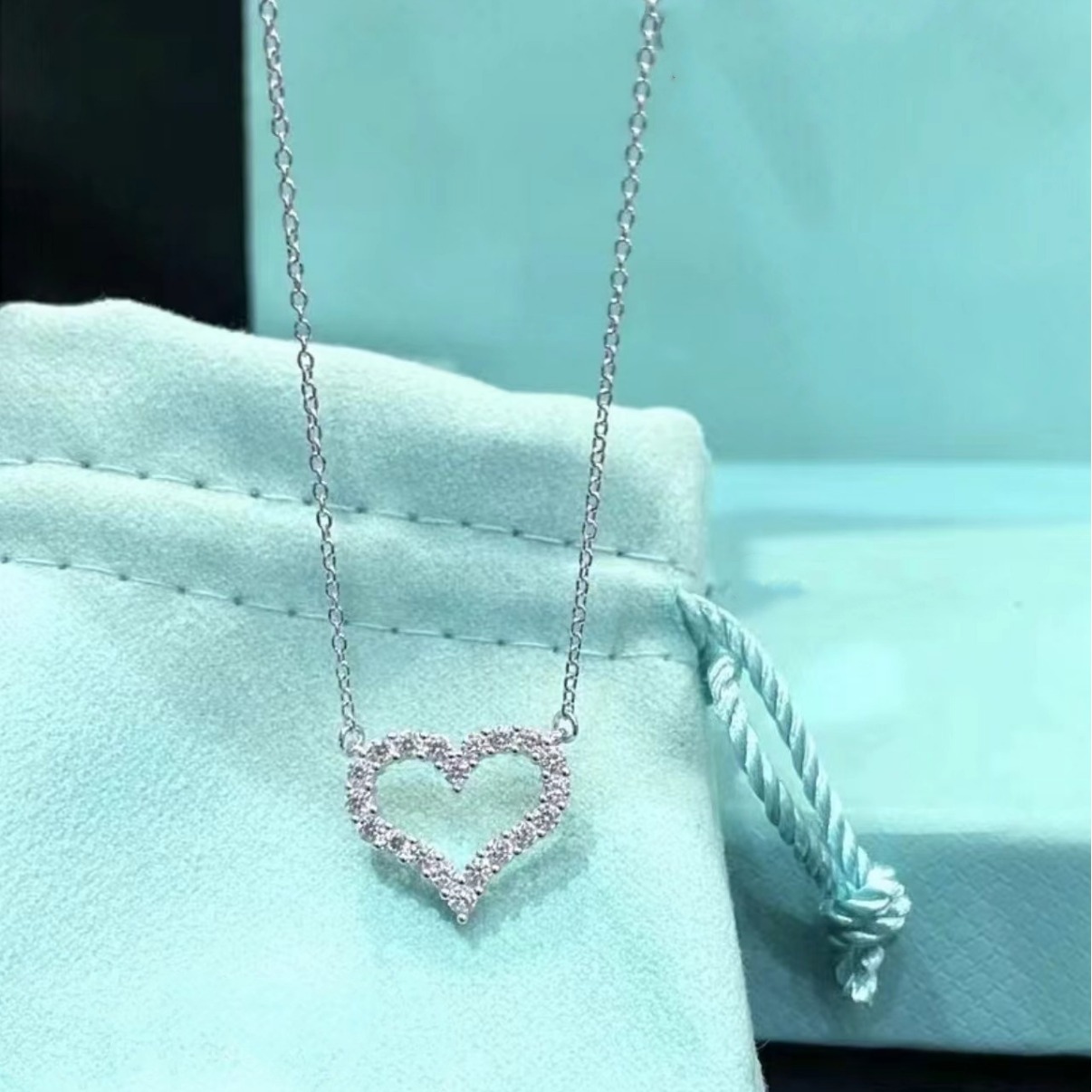 ゴールドネックレス きらめきハートペンダントネックレス