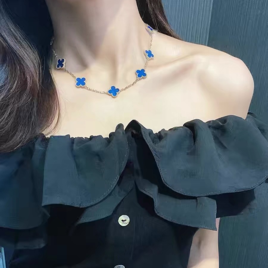 ゴールドアクセサリー クローバーモチーフチェーンネックレス