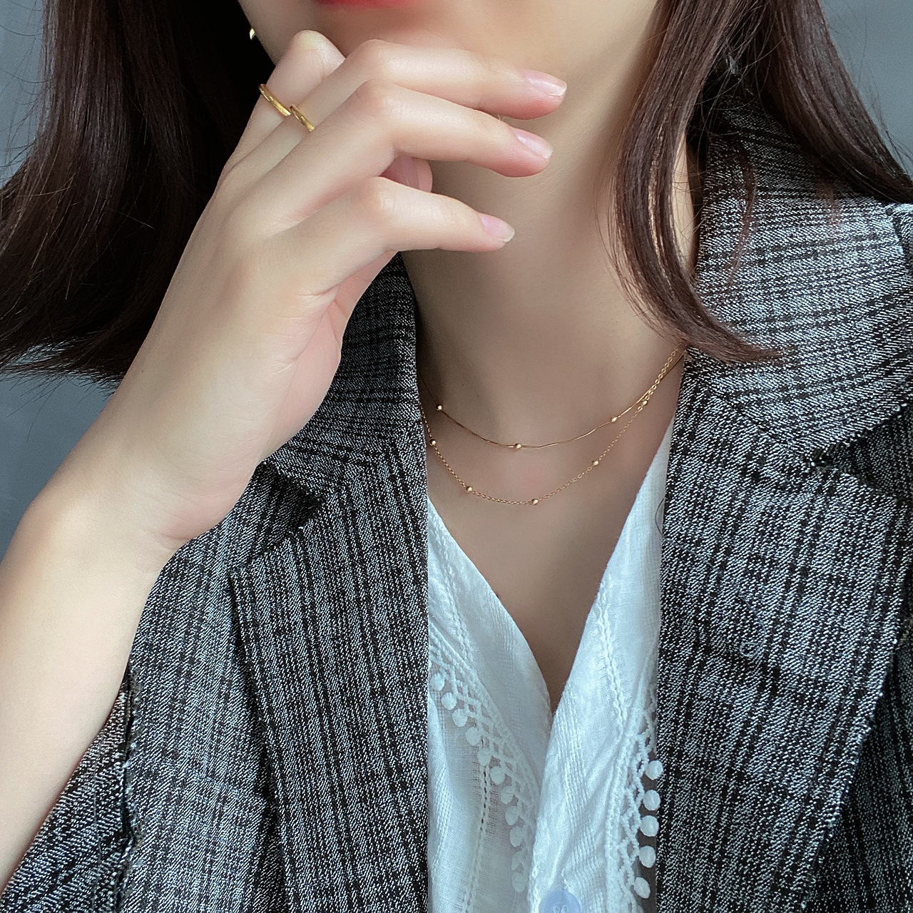 ゴールドアクセサリー 繊細チェーン重ね付け風多層デザインネックレス