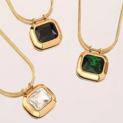 ゴールドアクセサリー レディース 宝石プレートネックレス