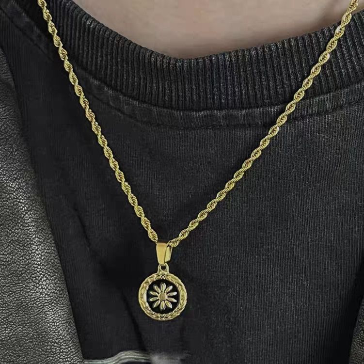 ゴールドアクセサリー ネックレス 花模様メダリオンねじれチェーンネックレス