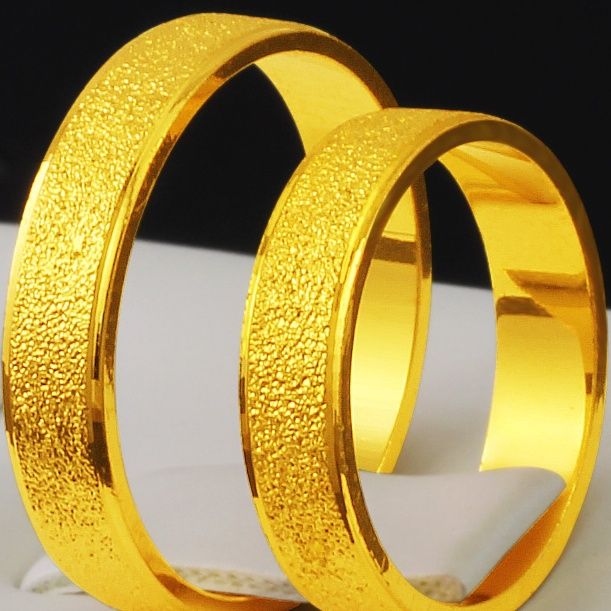 ゴールドアクセサリー 砂目加工ペア結婚指輪