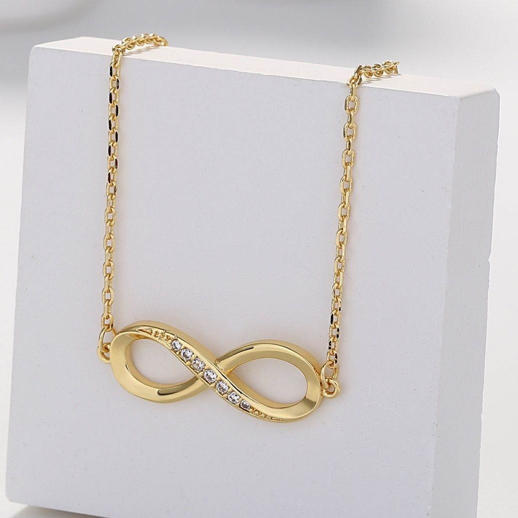 ゴールドアクセサリー メビウスの輪モチーフネックレス